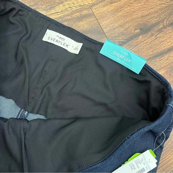 NWT Maurices Womens Large/Long Blue Dark Wash Stretchy Denim Flare Pants - Picture 4 of 7